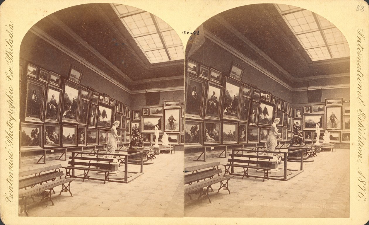 Memorial Hall, Amerikaanse afdeling, Centennial International Exhibition van 1876, Philadelphia (stereoscopische print) door American Photographer