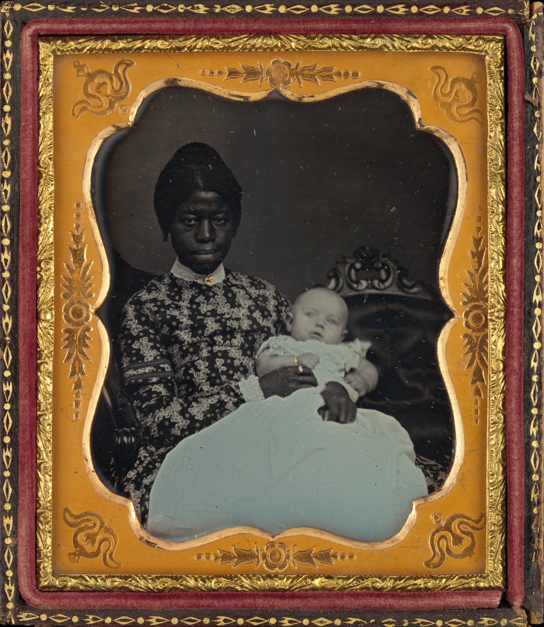 Portret van een vrouw en baby,1853 (foto) door American Photographer