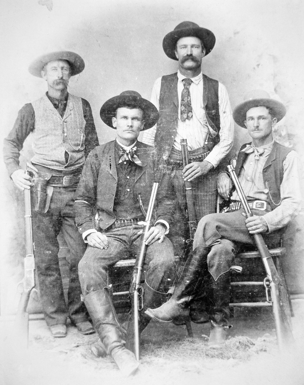 Texas Rangers gewapend met revolvers en Winchester-geweren door American Photographer