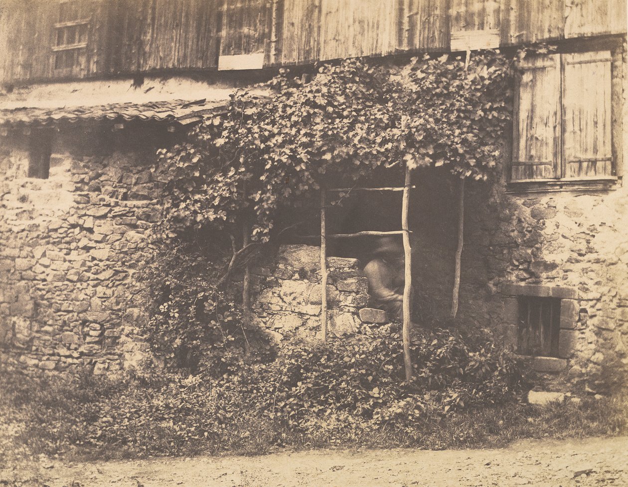 [Rustiek Gebouw met Man onder Pergola] door André Giroux