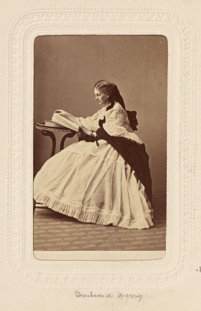 Hertogin van Morny [geboren Troubetskoi, buitenechtelijke dochter van Nicolaas I]. door Andre Adolphe Eugene Disderi