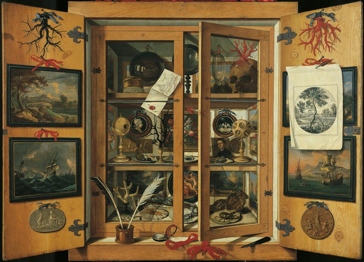 Kabinet van curiositeiten (met glazen deuren) met verschillende objecten, door Andrea Dominico Remps (1621-1699) door Andrea Domenico Remps
