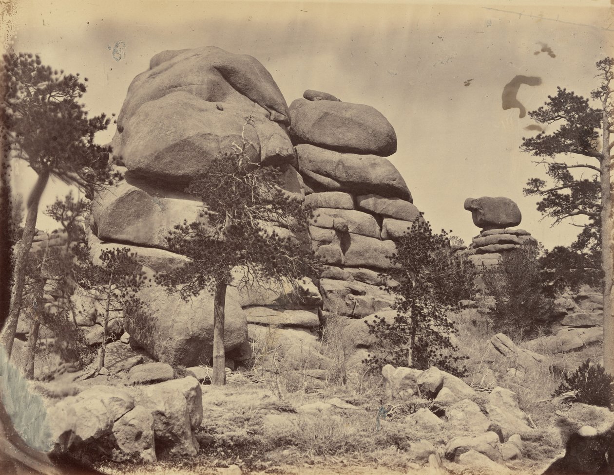 Plaat 3. Granietrots, bij Beaufort Station,1869 (foto) door Andrew Joseph Russell