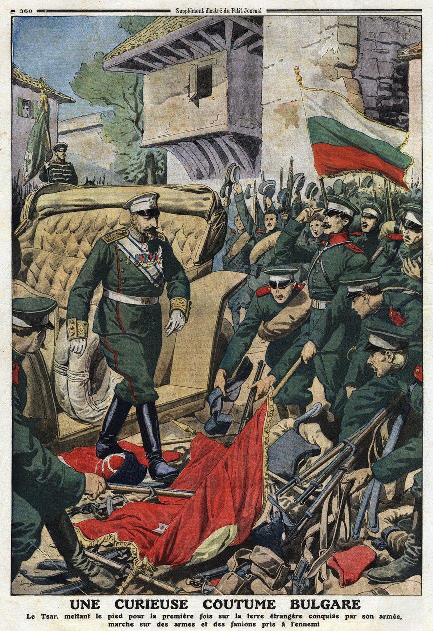 Eerste Balkanoorlog: Tsaar Ferdinand I van Bulgarije (1861-1948) marcheert op buitenlandse landen veroverd door zijn leger in Mustapha-Pasha, nu Ferdinandovo, vertrappend de wapens en vaandels van vijanden