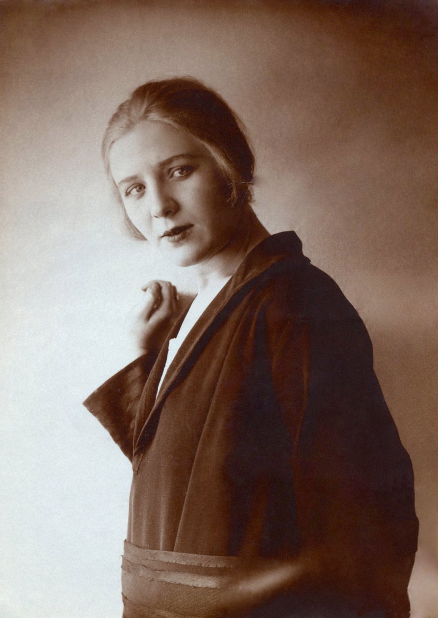 Izabella Danilovna Yurieva (1899-2000), Anoniem door Anonymous Anonymous
