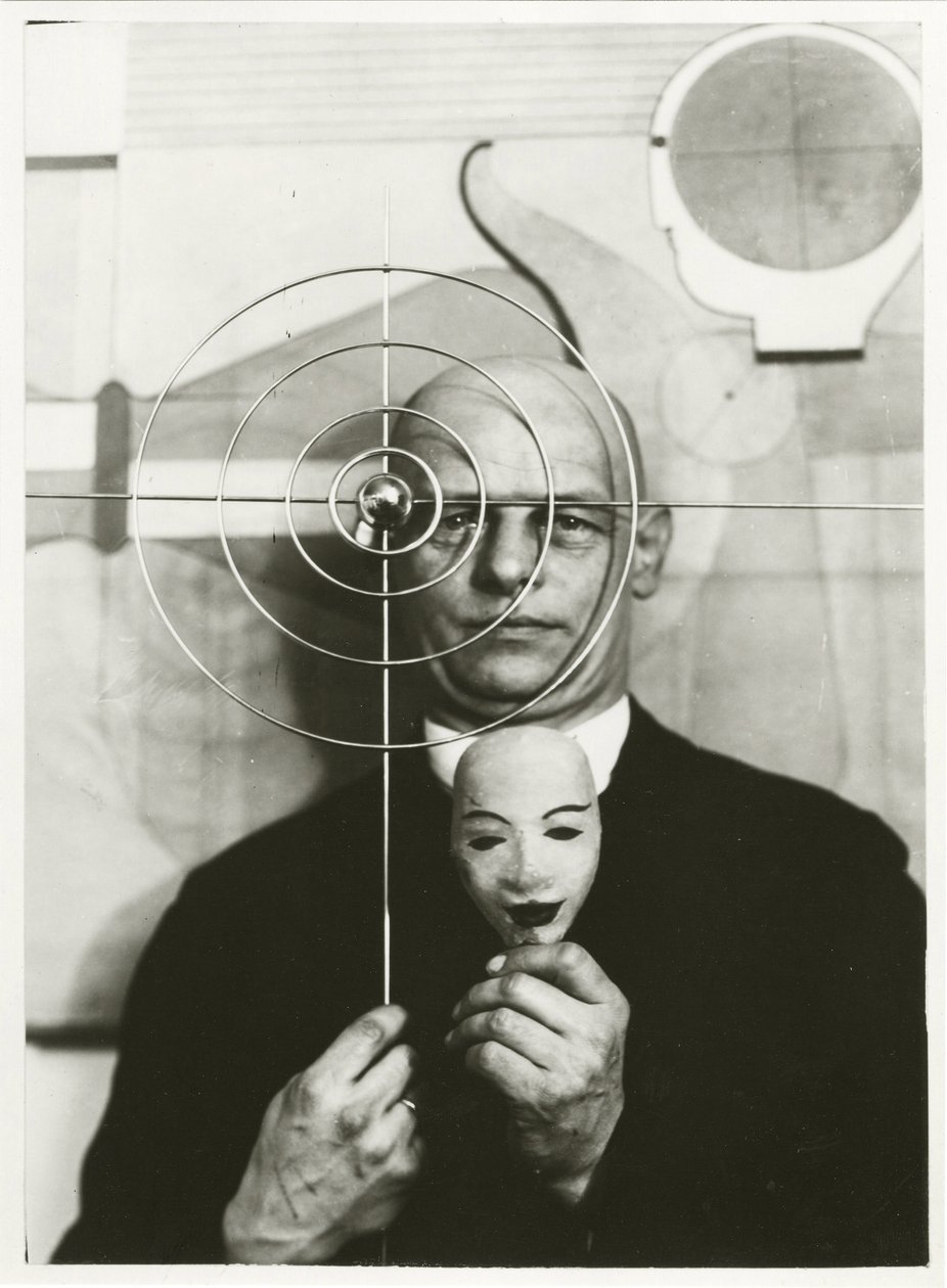 Oskar Schlemmer (1888-1943), Anoniem. Fotografie door Anonymous Anonymous