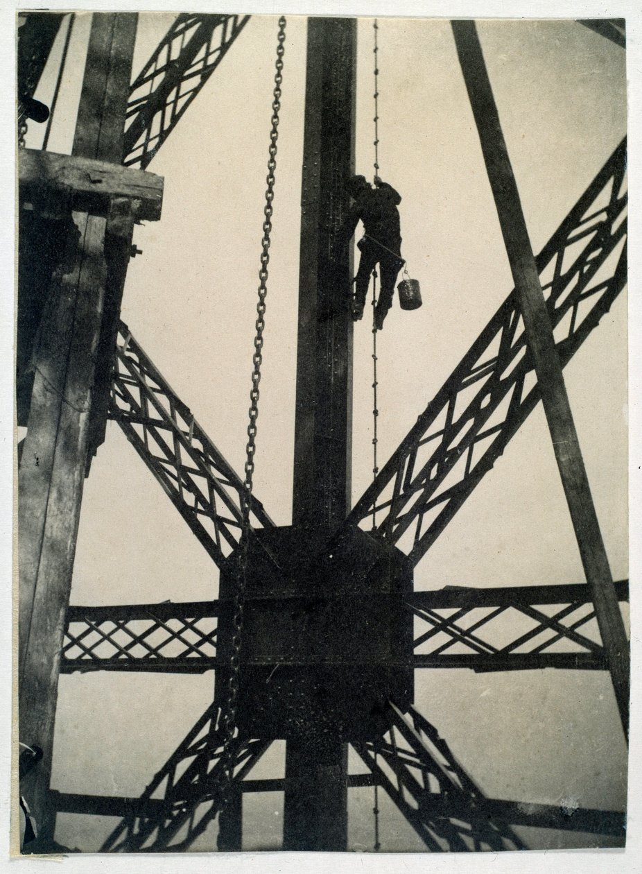 Schilder op de Eiffeltoren in 1889, Parijs door Anonymous Anonymous