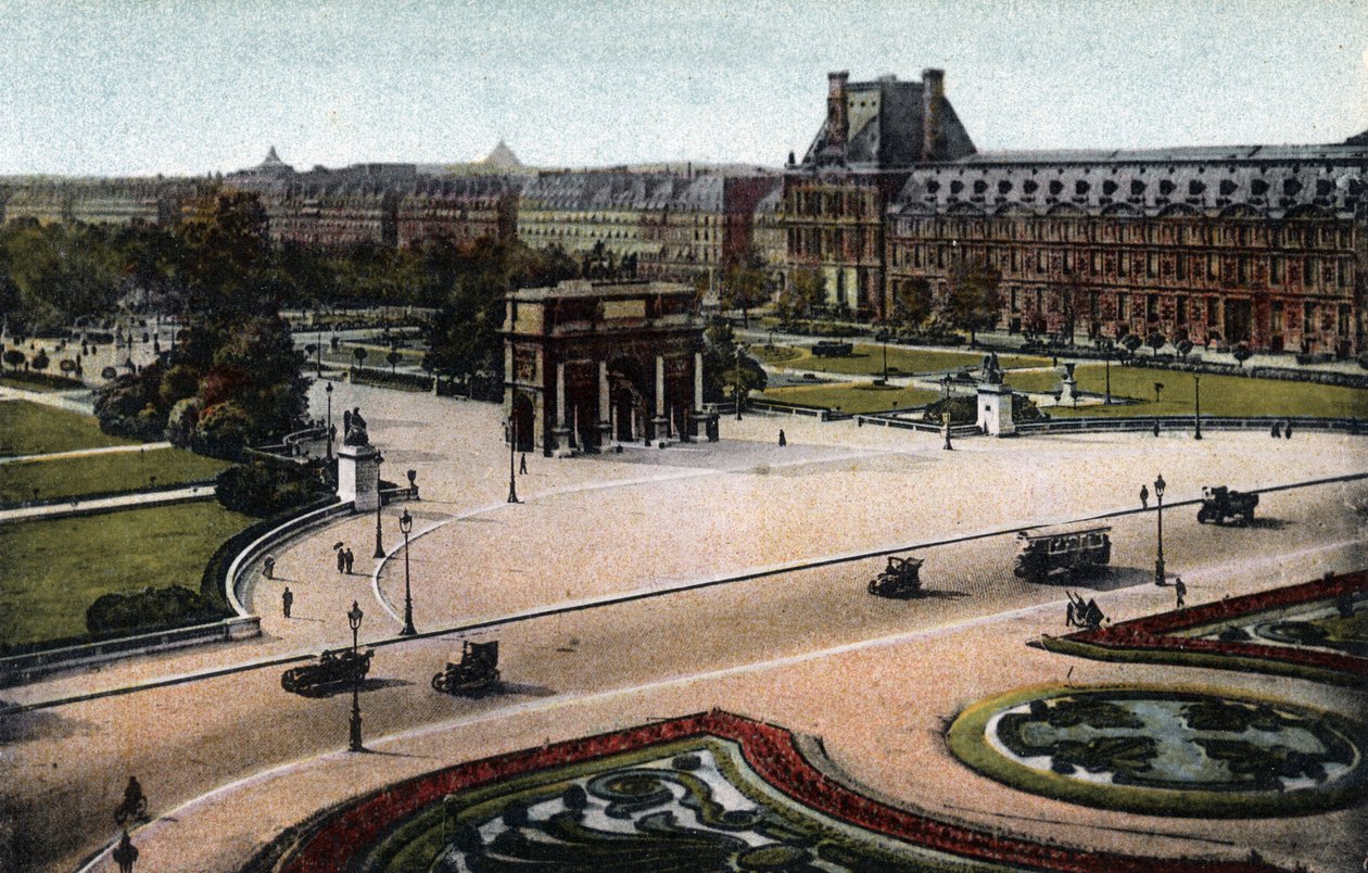 Parijs: panorama van de Tuilerieën (tuin en paleis) en de Arc de Triomphe du Carrousel. Foto van 1920 in 