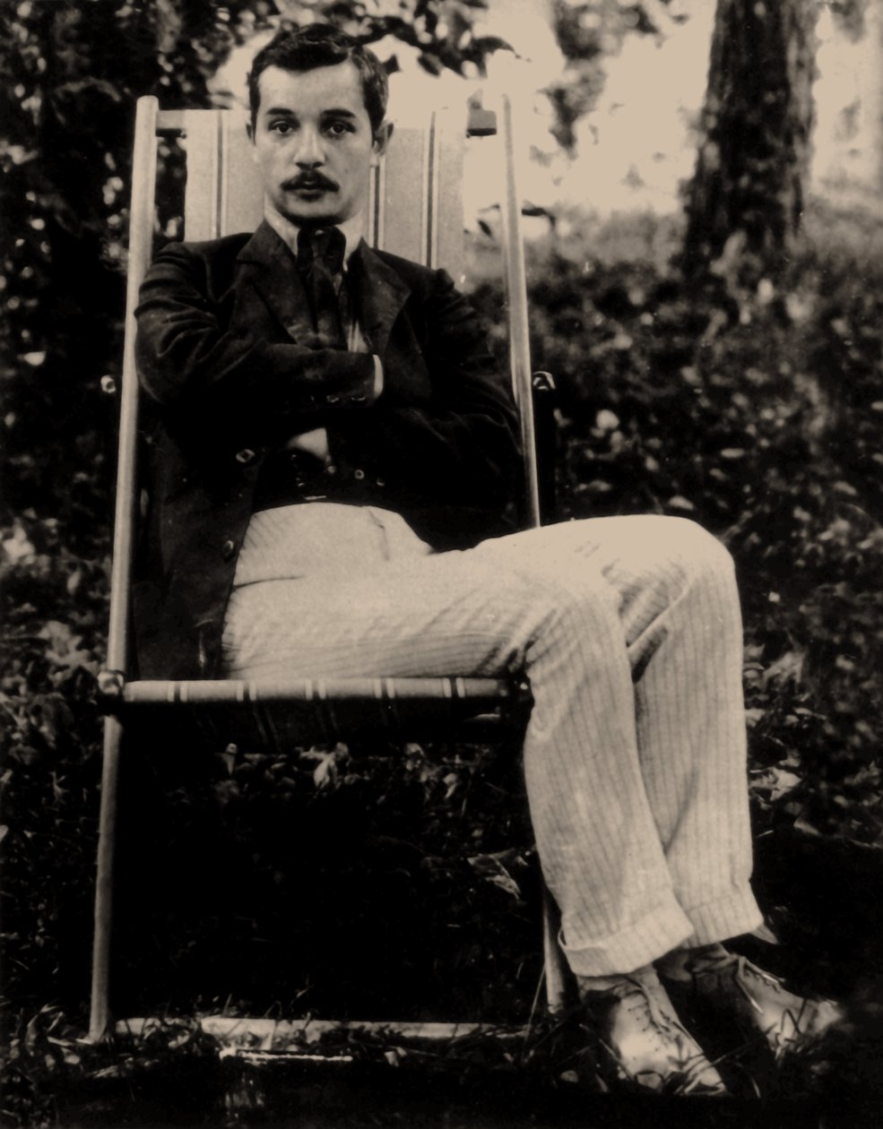 Sacha Tchorny - Portret van de dichter Sasha Chorny (1880-1932), Anoniem. Fotografie door Anonymous Anonymous