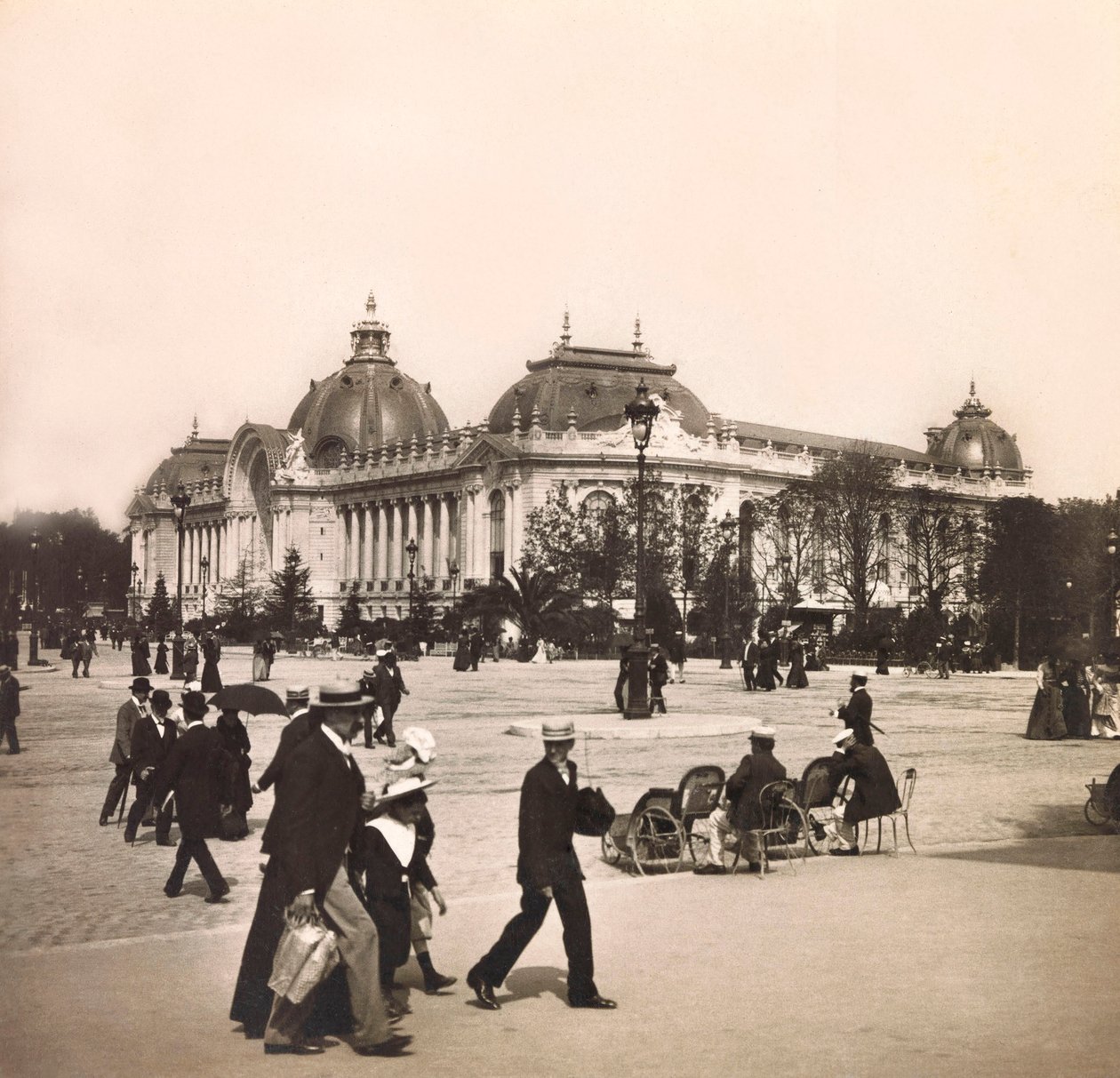 Wereldtentoonstelling van 1900 - Exposition Universelle de 1900 in Parijs: Le Petit Palais - privécollectie door Anonymous Anonymous