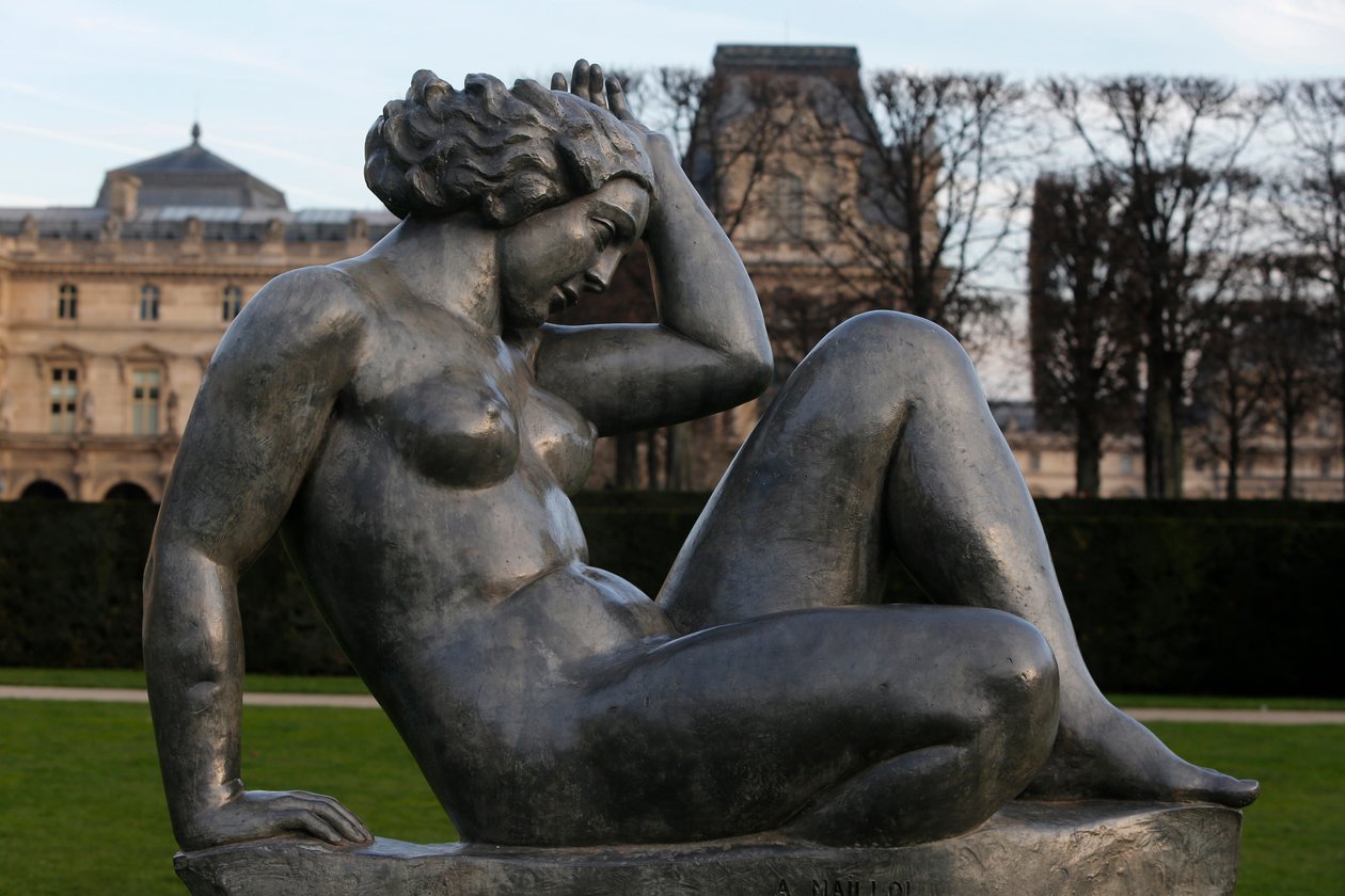 Jardin des Tuileries, Aristide Maillol, Montagne 1937 (lood), Parijs, Frankrijk (foto) door Aristide Maillol
