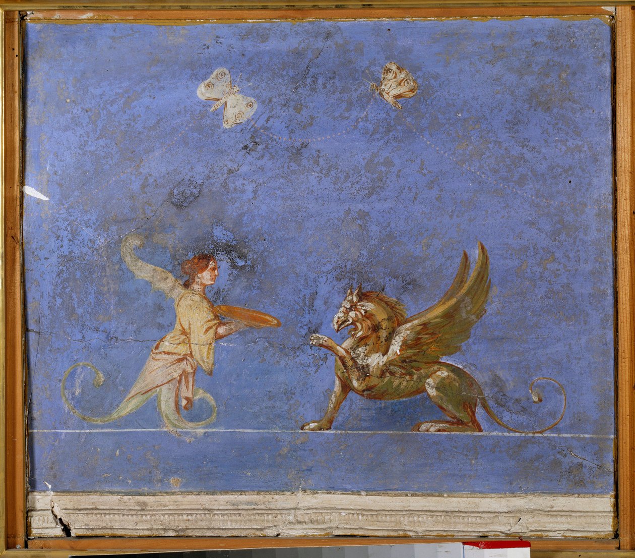Mythologie: een sirene en een griffioen, fabelwezens (fresco) door Artist Unknown