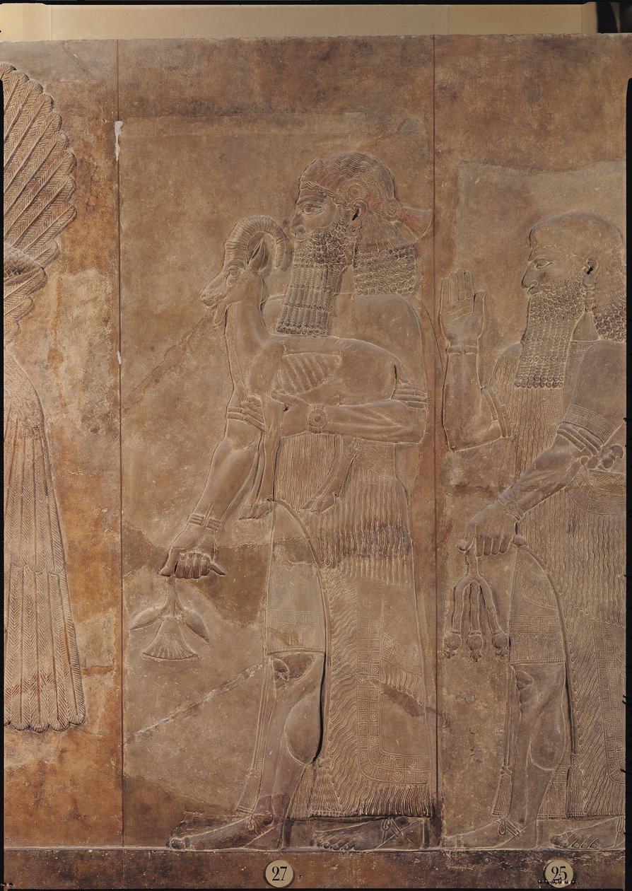 Reliëf dat Sargon II (721-705 v.Chr.) of een priester die een offergazelle draagt, uit het Paleis van Sargon II in Khorsabad, Irak door Assyrian