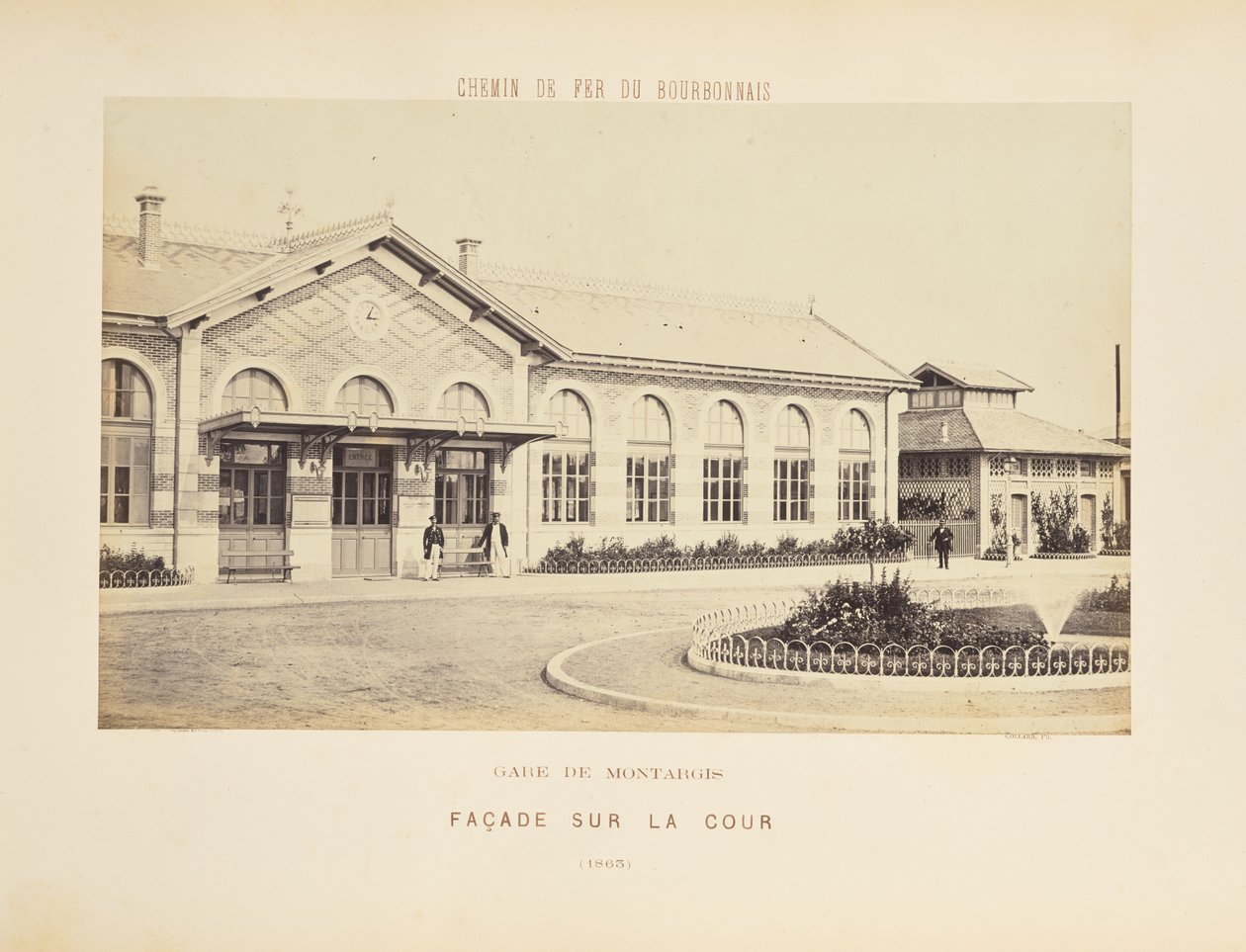 Montargis station, Gevel met uitzicht op de binnenplaats door Auguste Hippolyte Collard