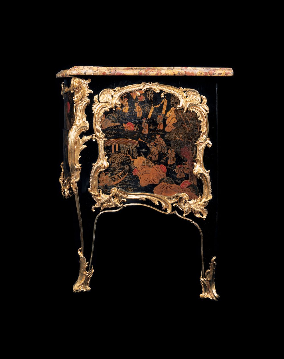 Een Louis XV commode door Bernard van Risenburgh II
