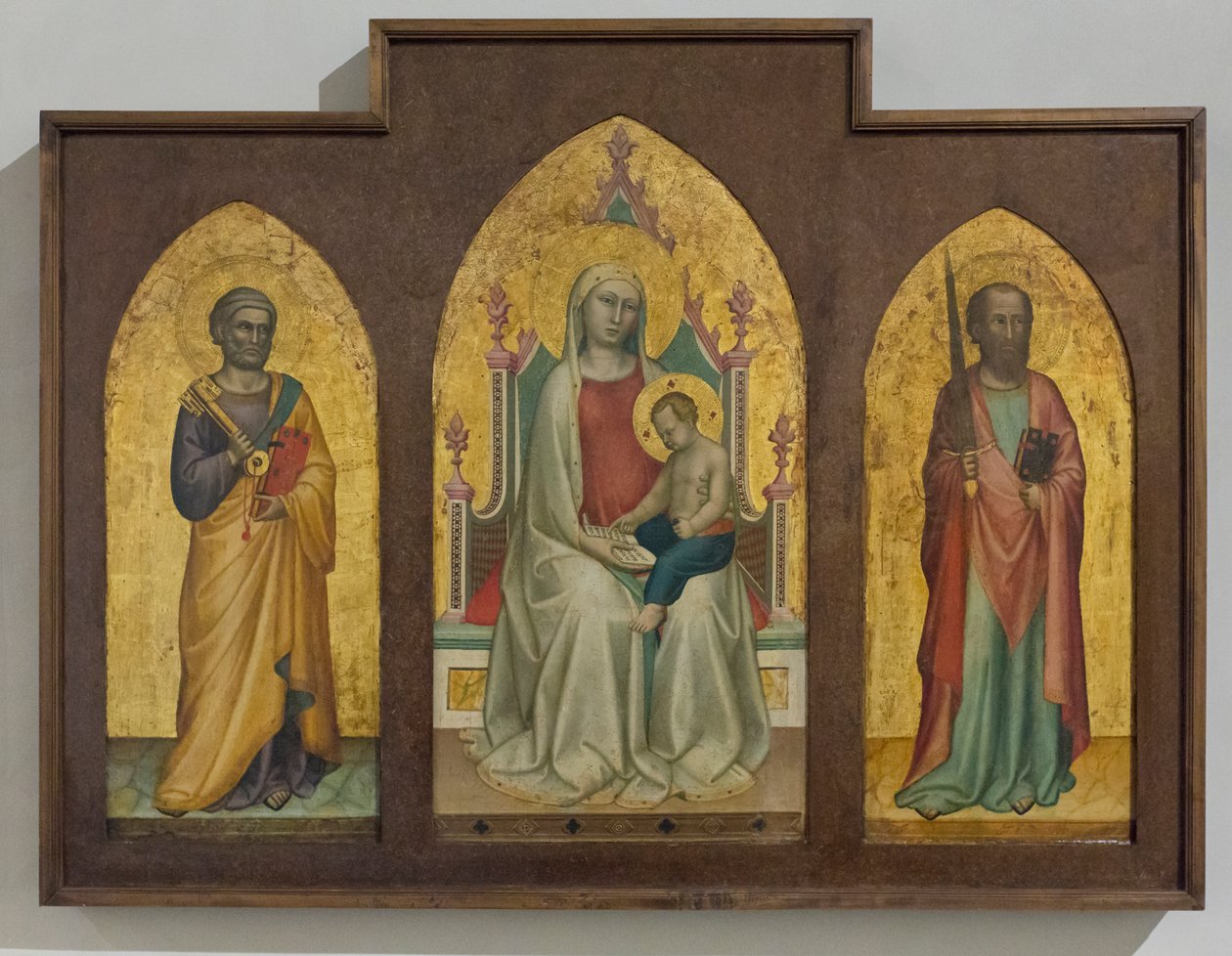 Madonna met kind lezend: st. Petrus en Paulus door Bernardo Daddi
