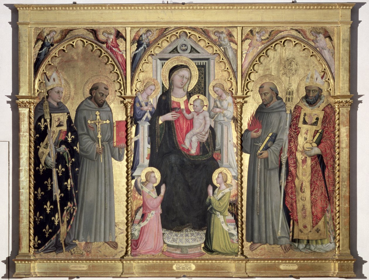 Madonna en Kind met St. Louis van Toulouse, St. Franciscus van Assisi, St. Antonius van Padua en St. Nicolaas van Bari door Bicci di Lorenzo