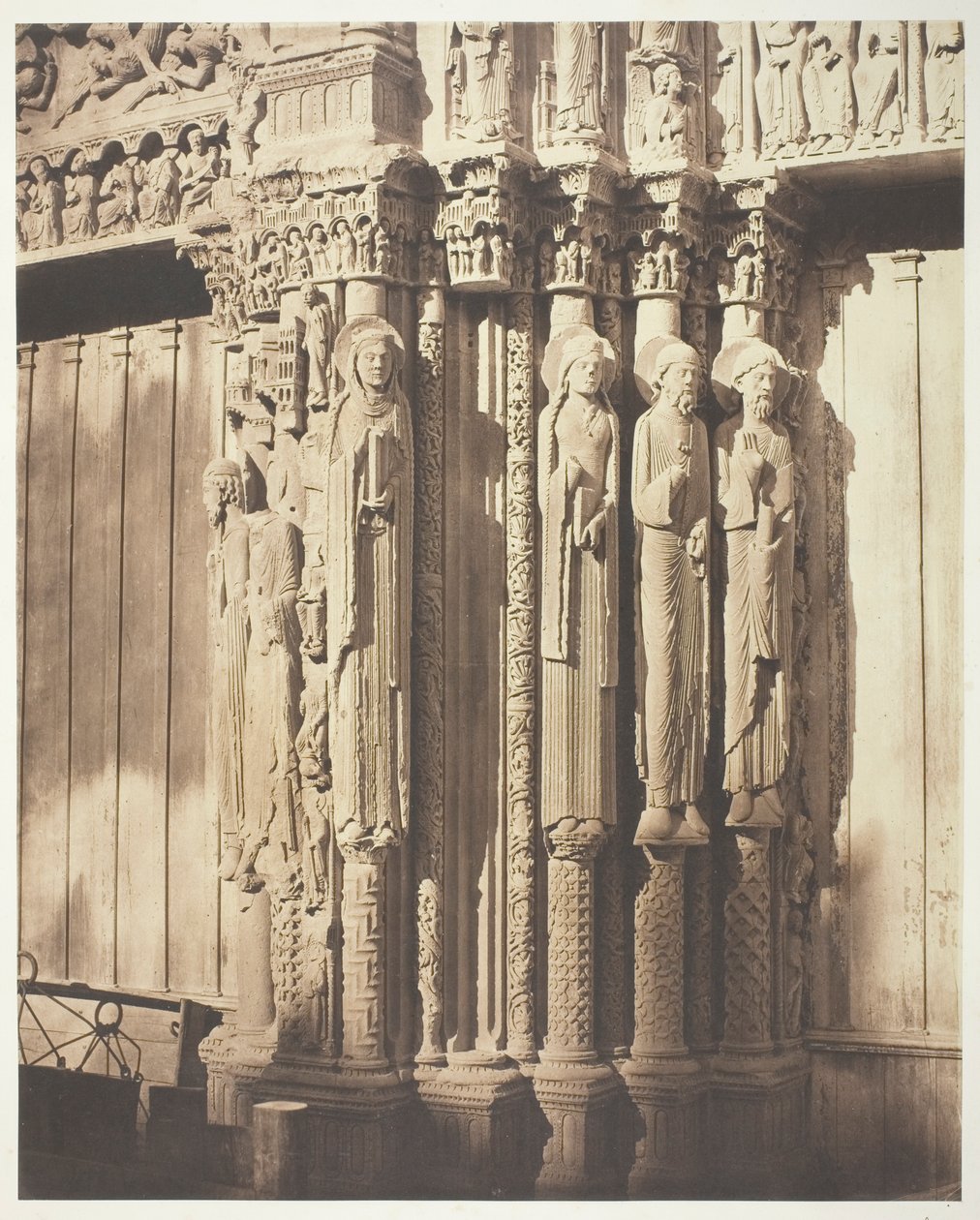 Kathedraal van Chartres, westgevel; koninklijk portaal, centrale baai door Bisson Frères