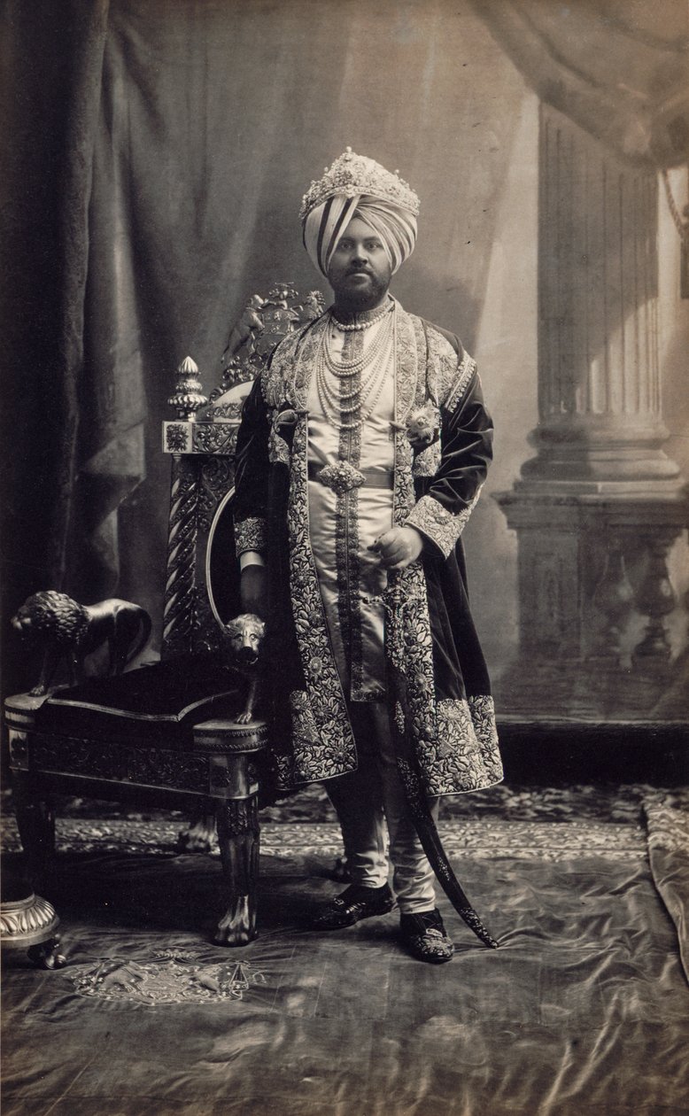 Maharaja Jagatjit Singh van Kapurthala, c.1903 door Bourne & Shepherd