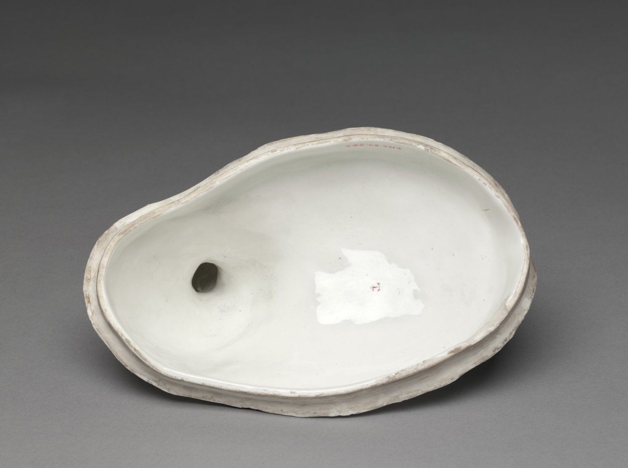 Hen en Kuikens Terrine, Chelsea Porselein Fabriek, ca. 1755 door British School