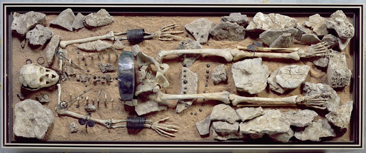 Rijkelijk begraafplaats van een vrouw uit Molzbach bij Huenfeld door Bronze Age