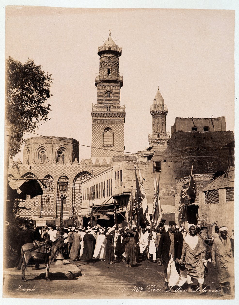 Feest in de straten van Caïro - fotografie door de gebroeders Zangali, eind 19e eeuw door Brothers Zangaki