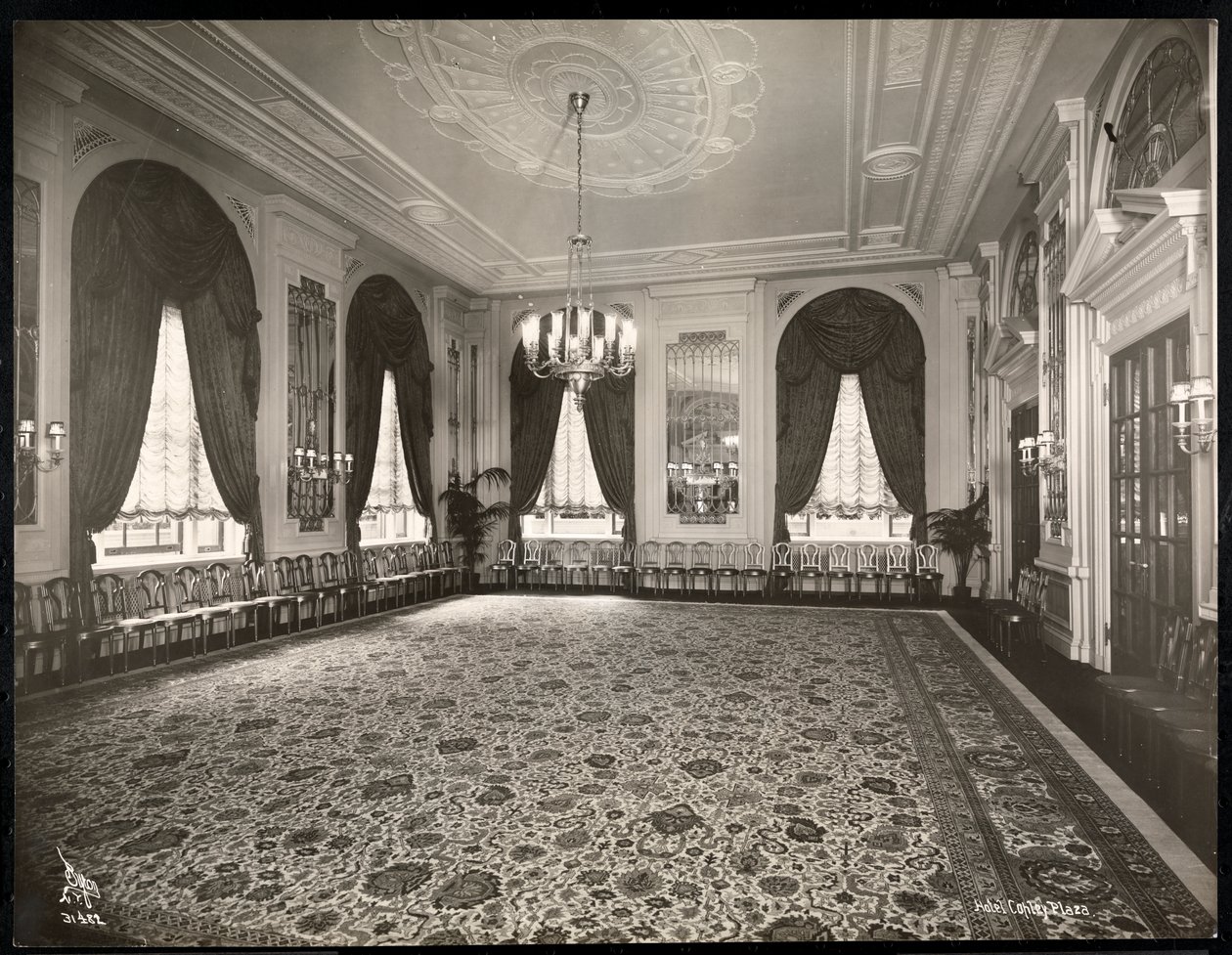 Balzaal in het Copley Plaza hotel, Boston, 1912 of 1913 door Byron Company
