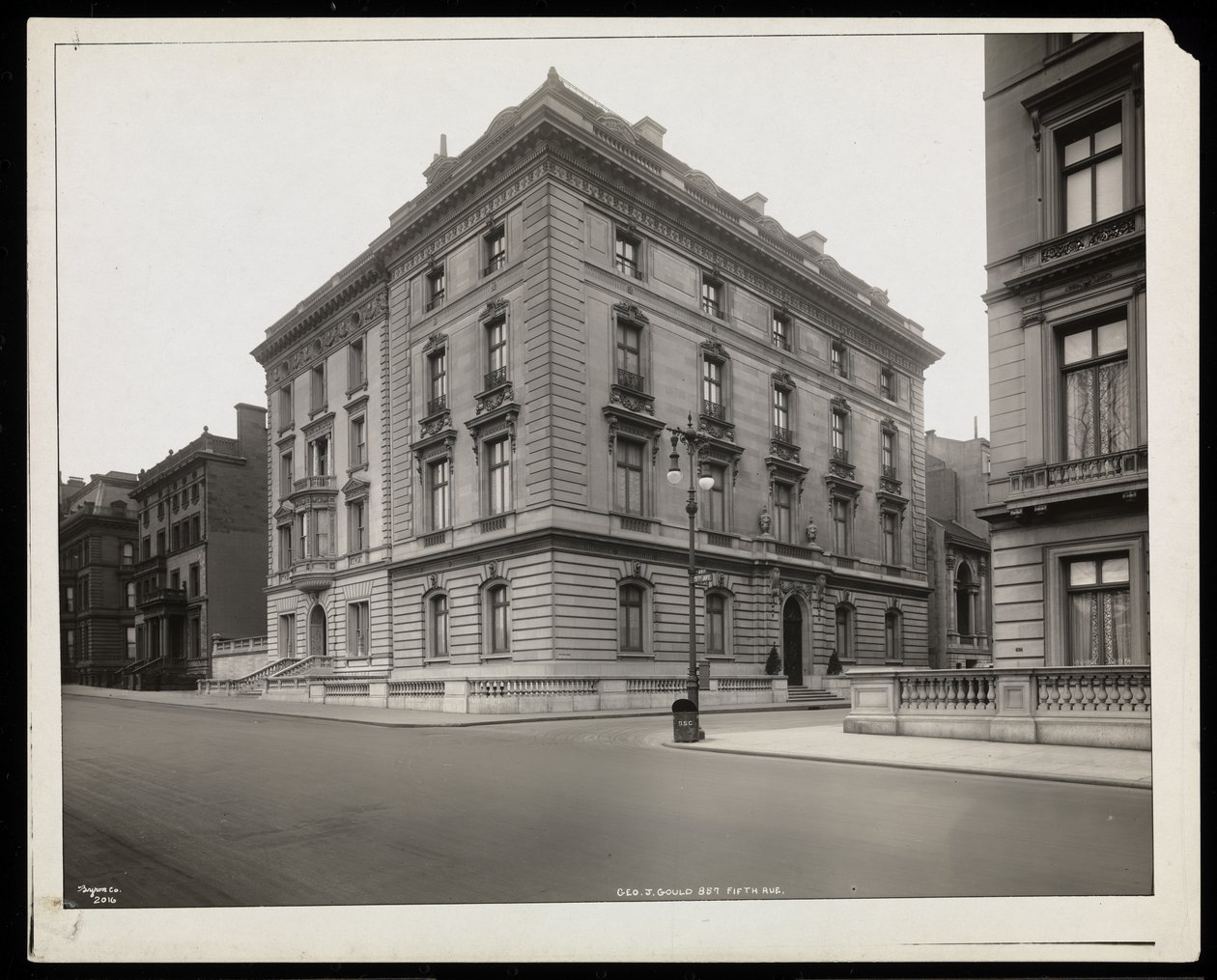 De tweede George J. Gould residentie op deze locatie aan 67th Street, New York, 1921 door Byron Company