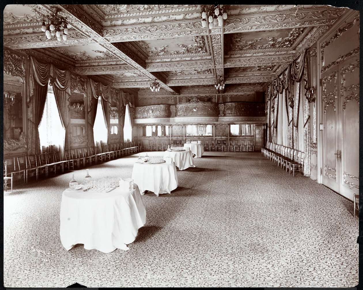 De ontvangstruimte in Hotel Delmonico, 1902 door Byron Company