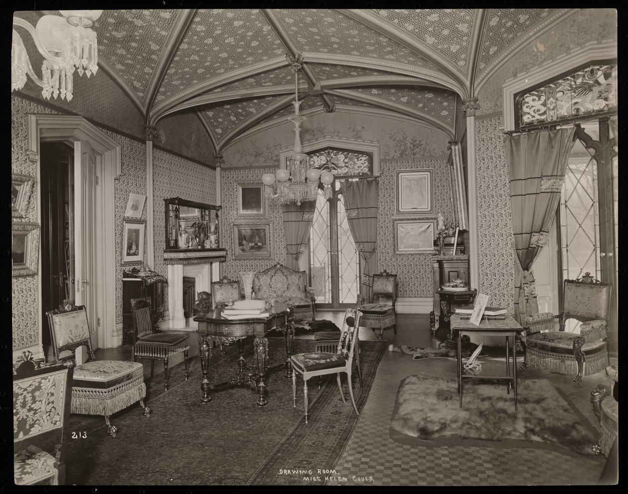 De salon van het Helen Gould landgoed (voormalige Jay Gould residentie) in Tarrytown, New York door Byron Company