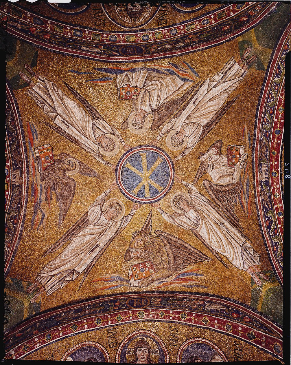 Vier engelen met de symbolen van de evangelisten rondom het chi-rho monogram van Christus, uit het gewelf van de Kapel van het Aartsbisdom (mozaïek) door Byzantine School