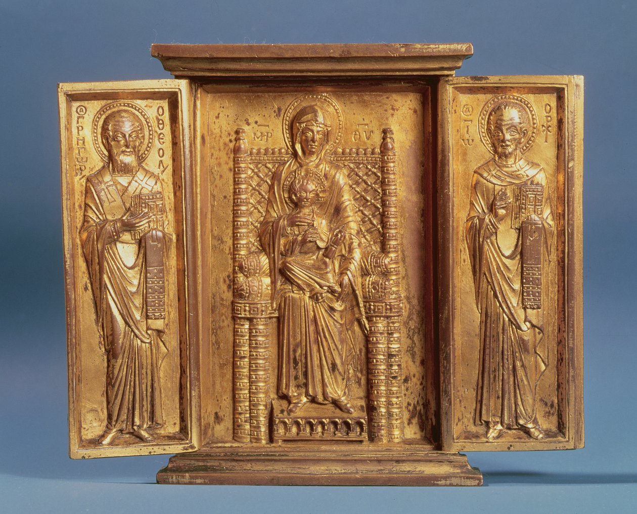 De Maagd en het Kind op de Troon, tussen St. Gregorius Nazianzus en St. Johannes Chrysostomus door Byzantine School