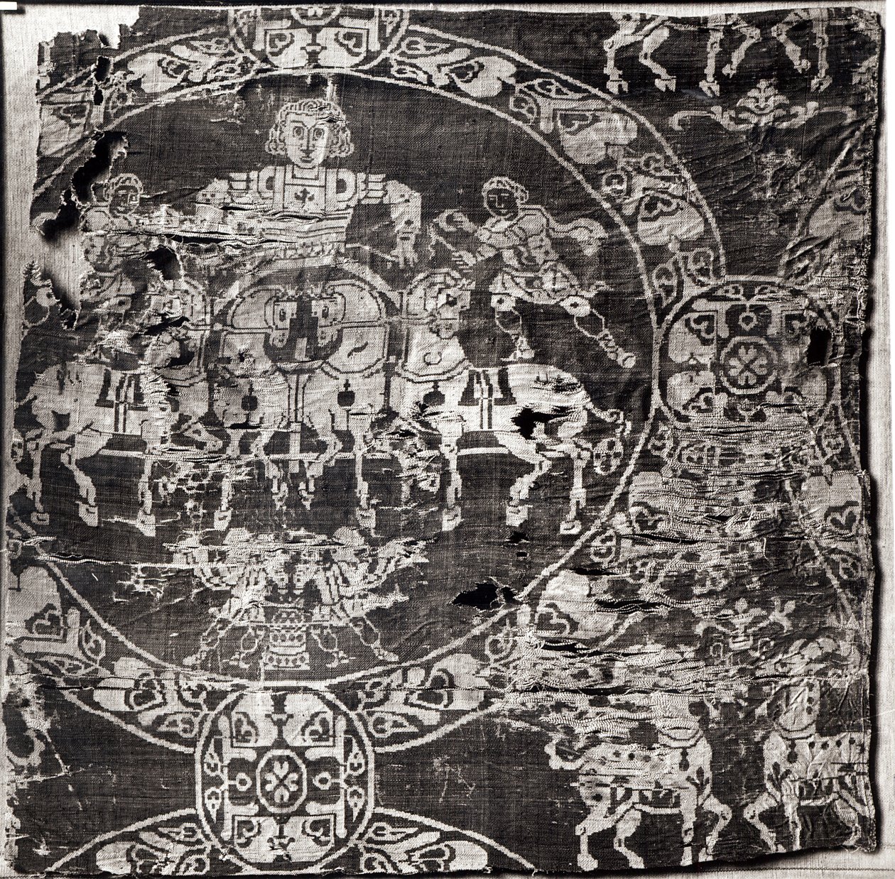 Strijder, uit de schat van Aken (zijde textiel) door Byzantine School