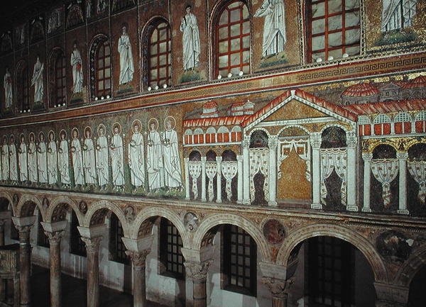 Gevel van het Palazzo di Teodorico en de Processie van Martelaren, 527-99 (mozaïek) door Byzantine School