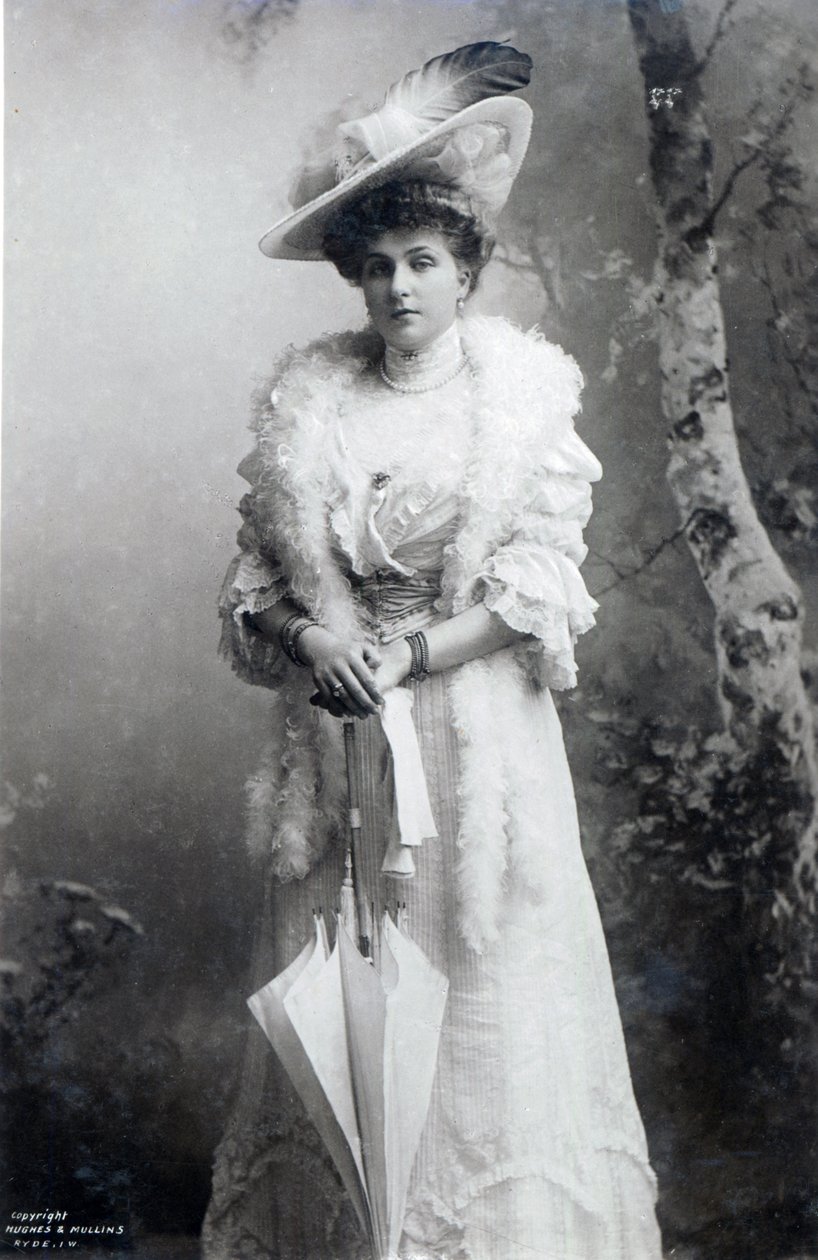 Koningin van Spanje, Ena van Battenberg, ca. 1910 door J.B. and Brown J. Rowbotham