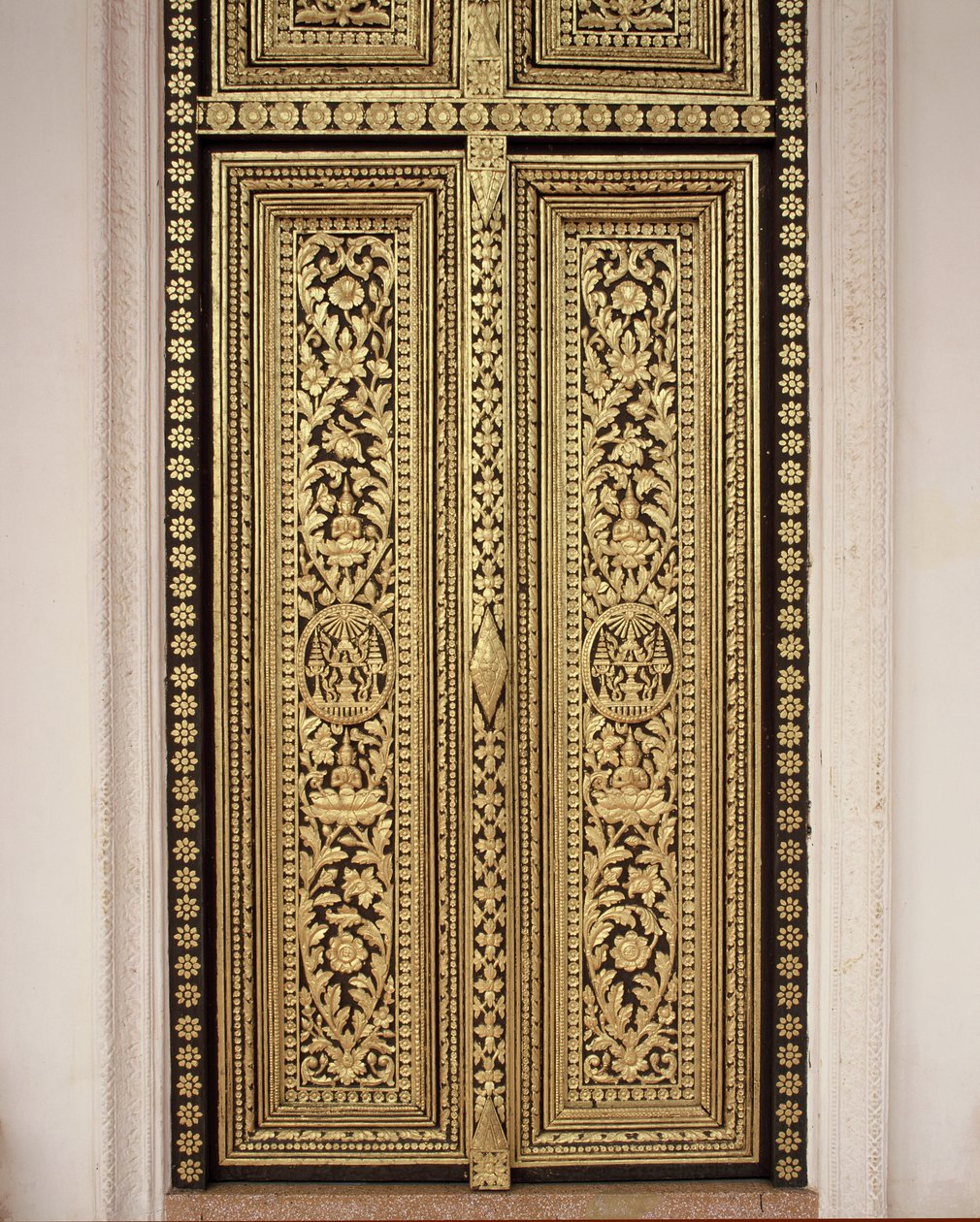 Decoratieve deur door Cambodian School