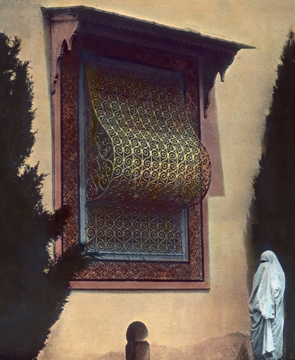 Noord-Marokko, raam van harem, beelddatum: circa 1910. Carl Simon Archief door Carl Simon