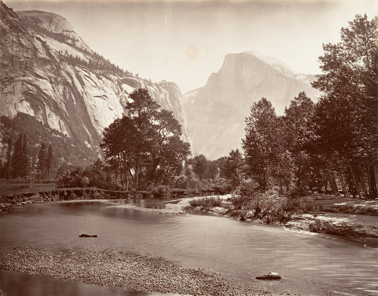 Noord- en Zuidkoepel, Yosemite door Carleton E. Watkins.