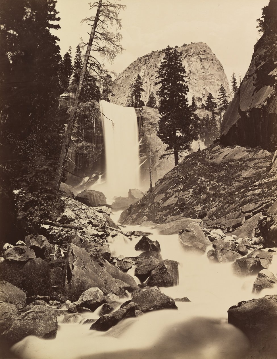 Vernal Fall, Yosemite, 1865-66, gedrukt ca. 1875 door Carleton Emmons Watkins