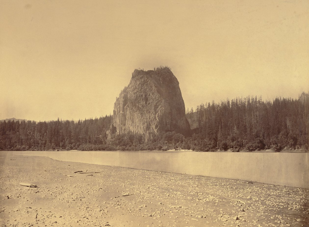 [Castle Rock, Columbia-rivier] door Carleton Watkins