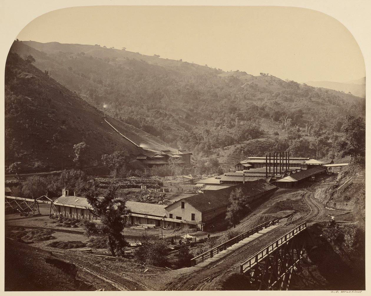 Smeltwerken, New Almaden door Carleton Watkins