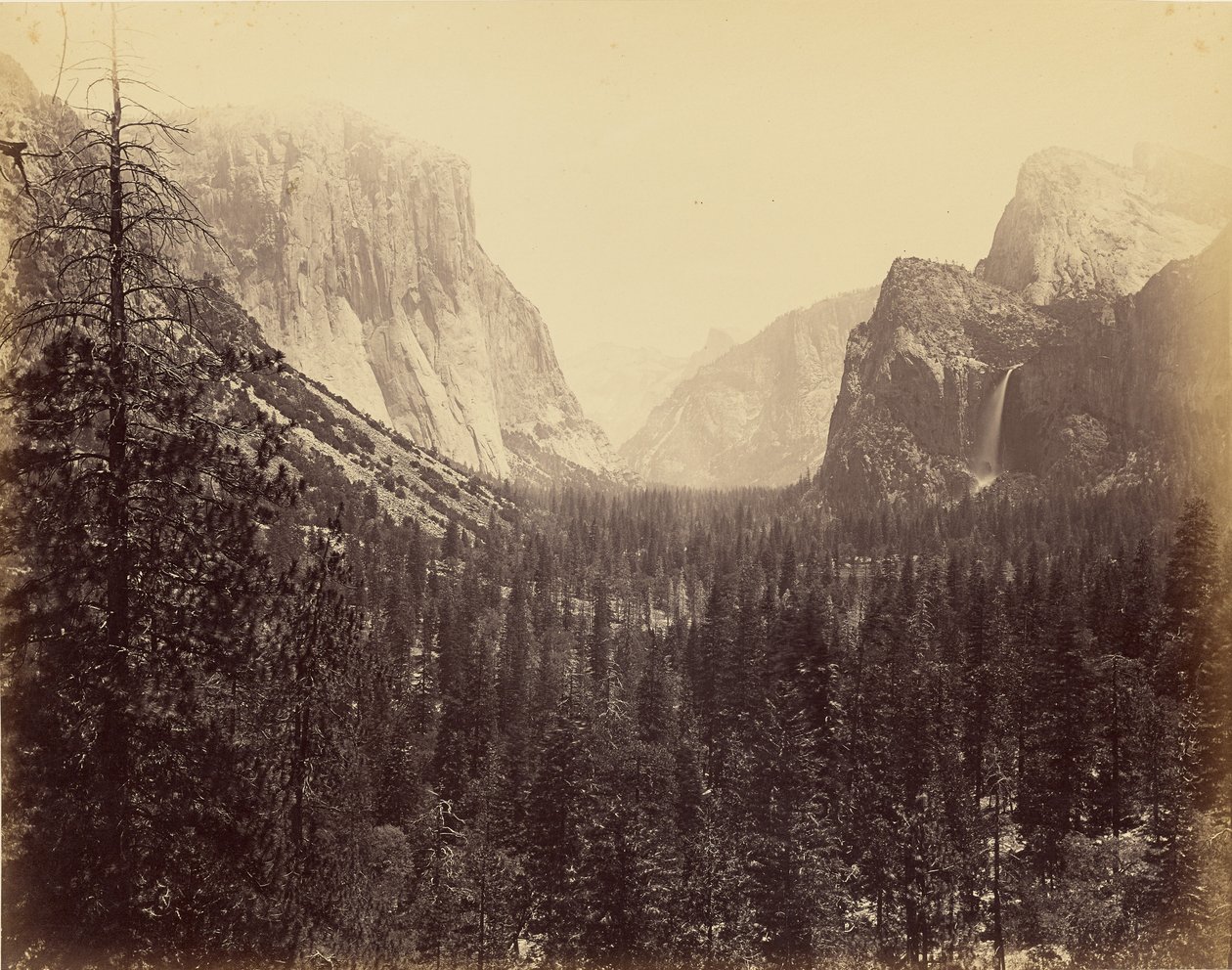 [Yosemite Valley vanaf het Mariposa-pad] door Carleton Watkins