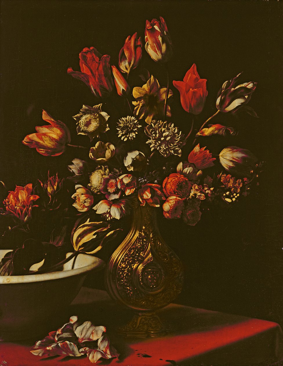 Vaas met bloemen met een waskom door Carlo Dolci