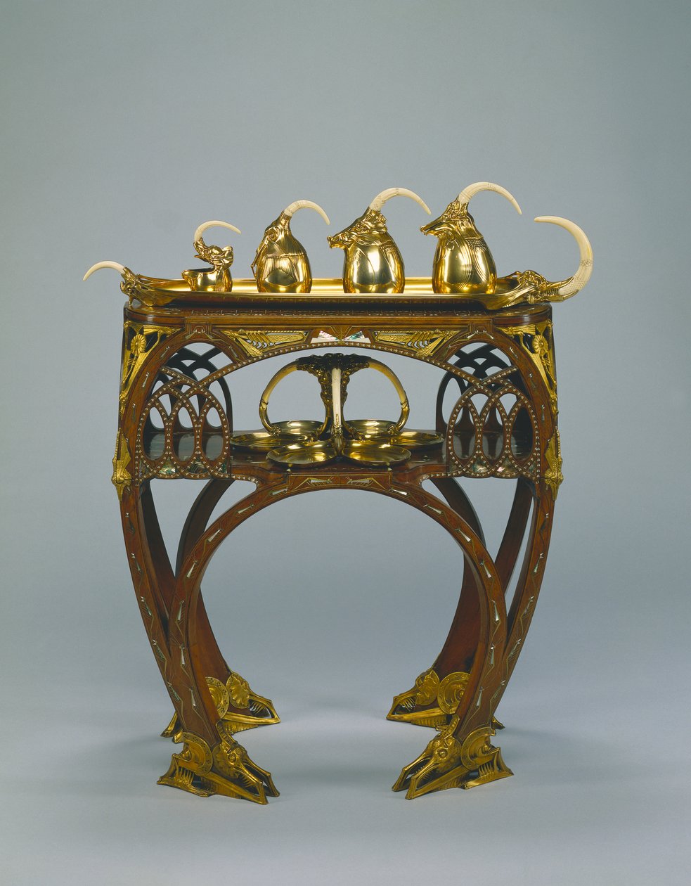 Dienblad met roomkan, suikerpot met deksel, theepot, heetwaterpot en dienblad, uitgevoerd door Adrien-Aurélien Hebrard door Carlo Bugatti