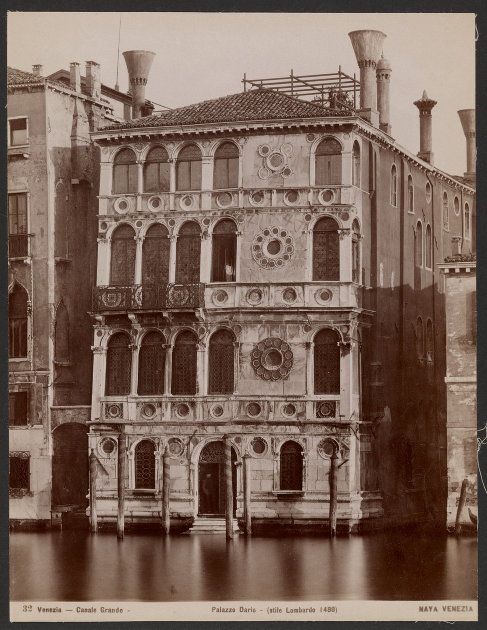 Palazzo Dario door Carlo Naya