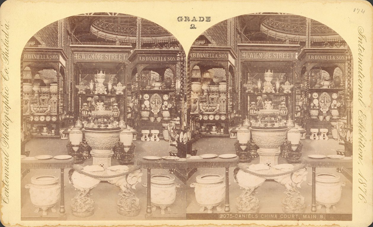 Uitzicht op het Chinese Hof, Hoofdgebouw, Centennial Exhibition, Philadelphia door Centennial Photographic Co.