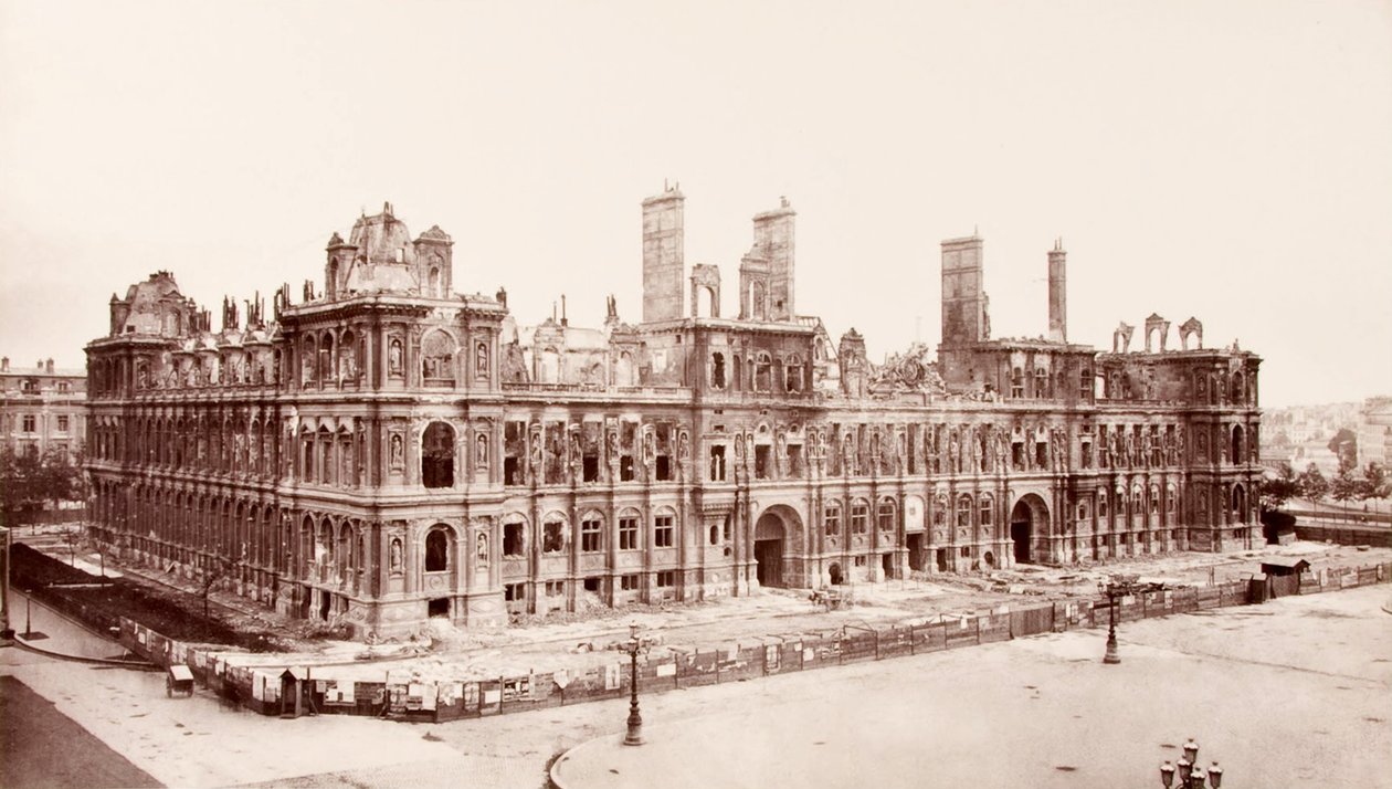 Staat van het Hôtel de Ville van Parijs na de brand tijdens de opstanden van de Commune door Charles Marville