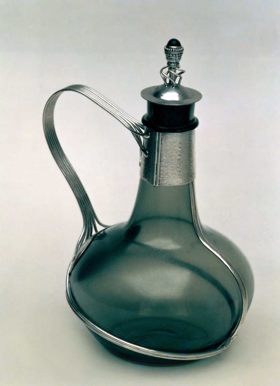 Karaf met zilveren monturen, ca. 1904-5 door Charles Robert Ashbee