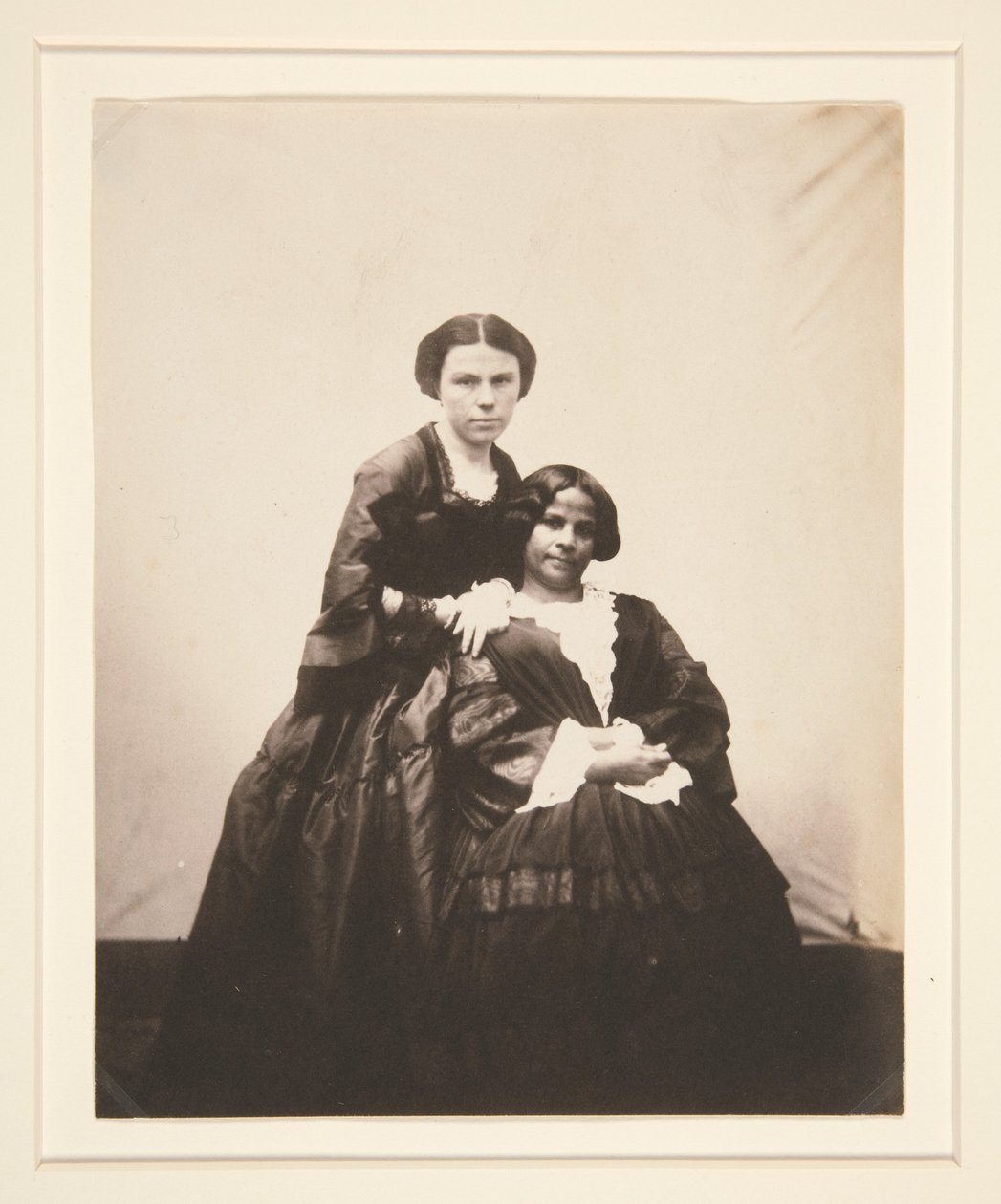 Portret van twee vrouwen door Charles Nègre