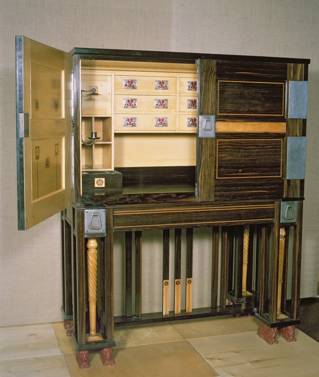 Schrijfkabinet, 1902 door Charles Robert Ashbee